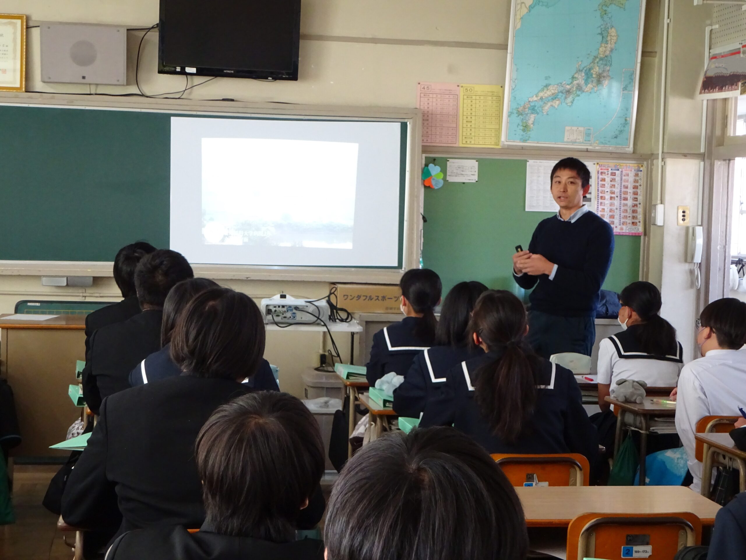 名古屋市立長良中学校で、キャリア教育を担当